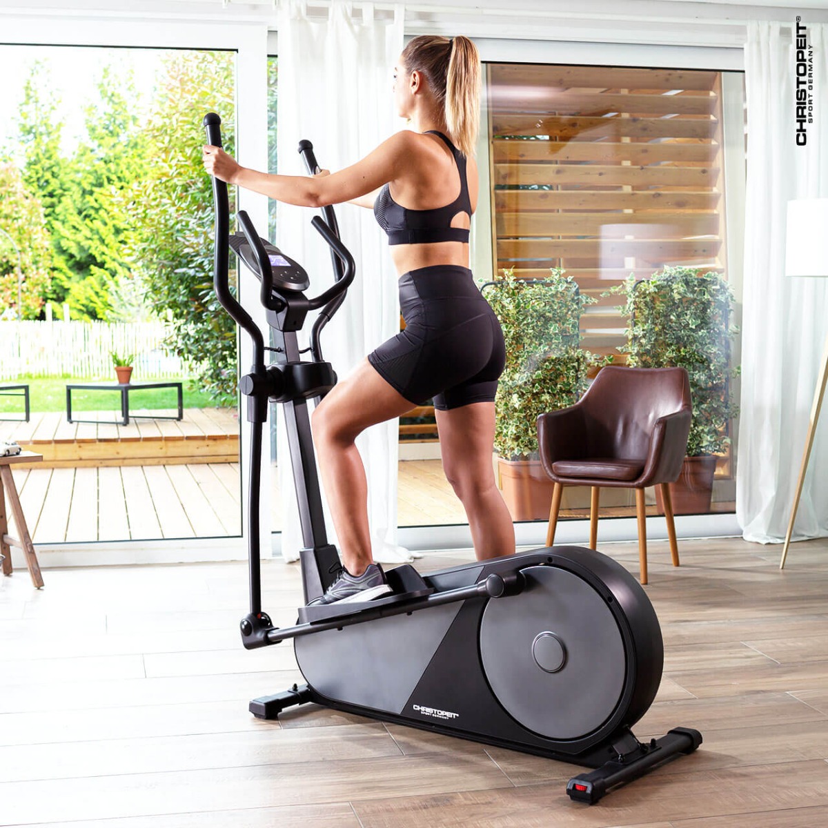 CHRISTOPEIT SPORT EL 8000 eliptiskais ergometrs