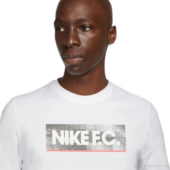 Nike Футболка NK Fc Tee Seasonal Block M DH7444 100 (XL)