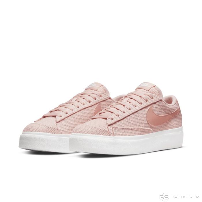 Nike Blazer Low Platform W DN0744-600 shoes (37.5)