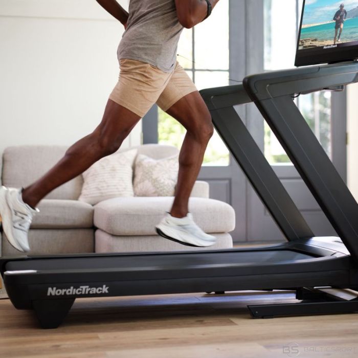 Skrejceliņš, skriešanas celiņš Nordictrack Commercial 2450 Electric Treadmill