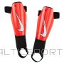 Nagolenniki Nike Charge DX4610-635 / czerwony / L