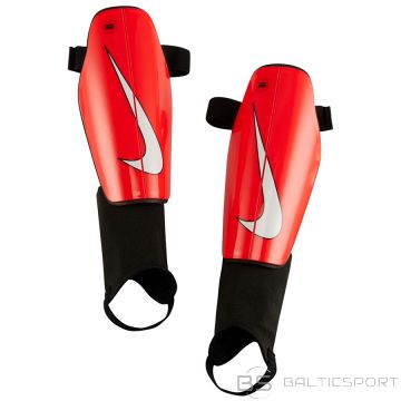 Nagolenniki Nike Charge DX4608-635 / czerwony / S