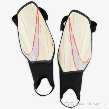 Nike Charge SP2164 113 apakšstilbu aizsargi / balts / XL