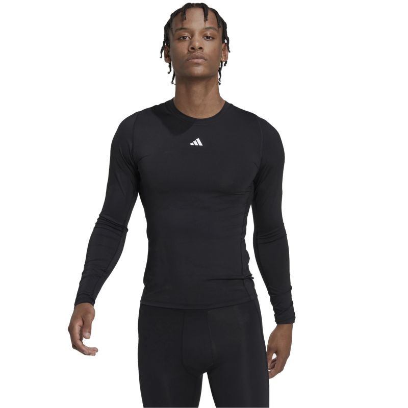 Adidas Techfit treniņš ar garām piedurknēm