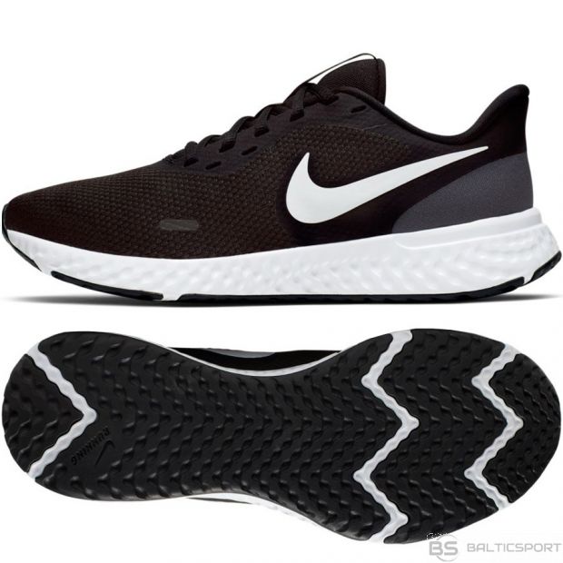 nike revolution 37